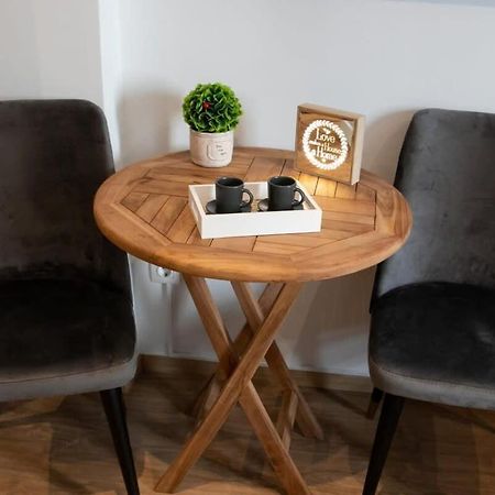 شقة Cozy Modern Studio In سالونيك المظهر الخارجي الصورة